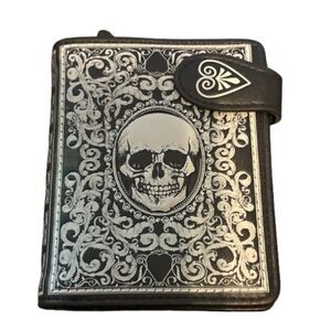 Shagwear Vegan Card Zippered Wallet Black and Silver